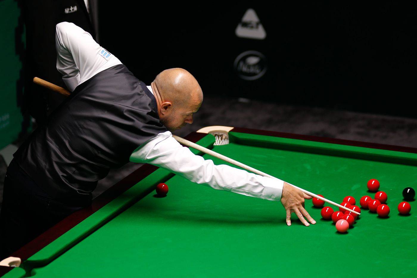 并迅速在社 并迅速在社